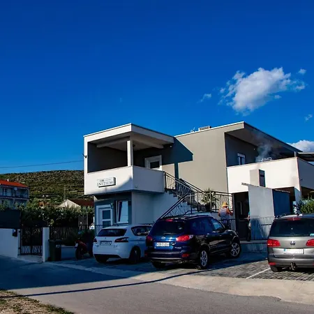 Initium,heated Pool Season *