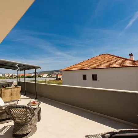 Initium,heated Pool Season * Trogir