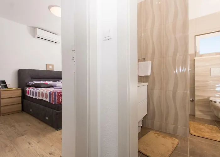 Initium,heated Pool Season *