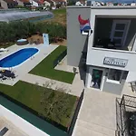 Βίλα Initium,heated Pool Season Τρογκίρ