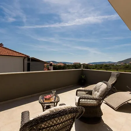 Villa Initium,heated Pool Season Trogir