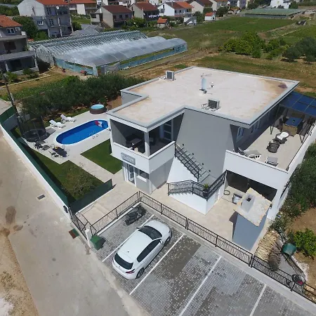 Initium,heated Pool Season * Трогир