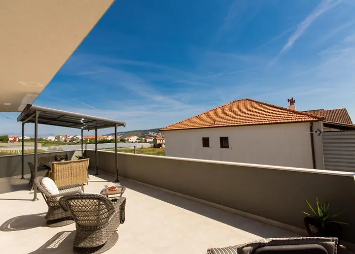 Initium,heated Pool Season * טרוגיר