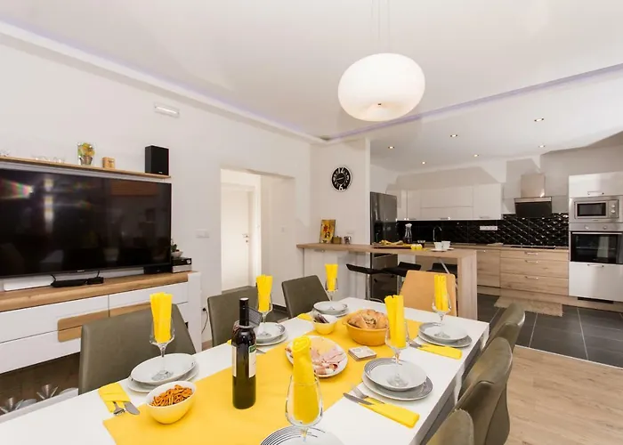 Villa Initium,heated Pool Season Trogir