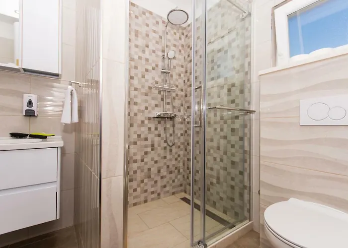 Initium,heated Pool Season * טרוגיר