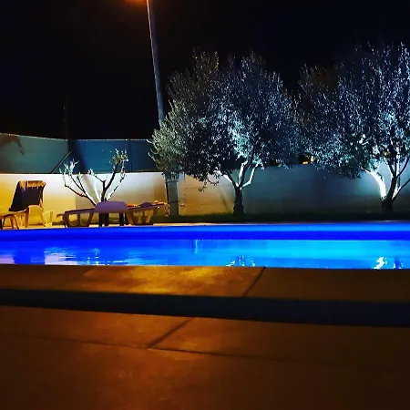Initium,heated Pool Season Трогир